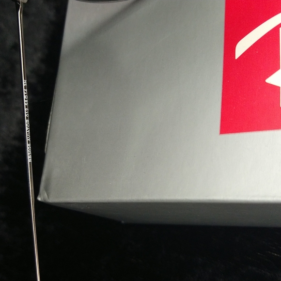 NEW!!!Ray-Ban Aviator Sun Glasses - Picture 6 of 9